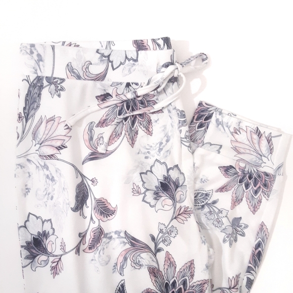 Tahari 3 piece lounge wear set floral print  NWOT - Picture 2 of 5